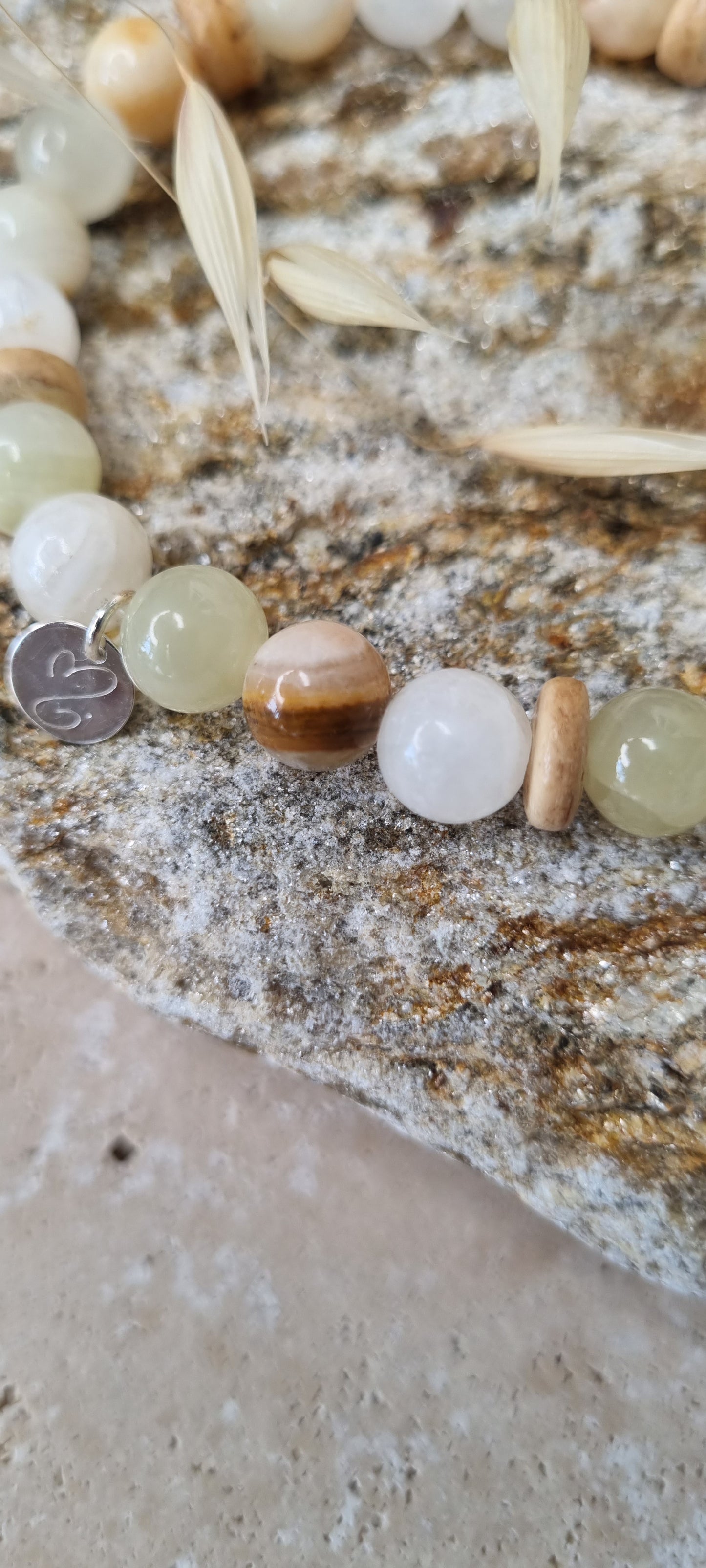 CALME Bracelet aragonite et perles de coco