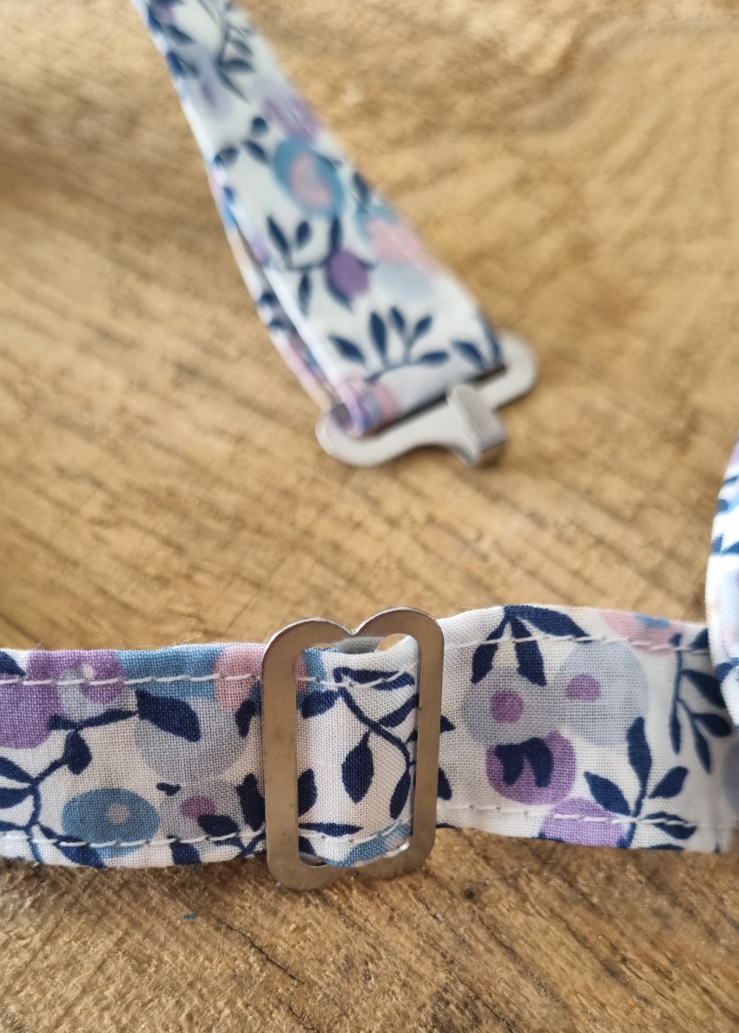 LE TENDANCE Noeud-Papillon en tissu Liberty