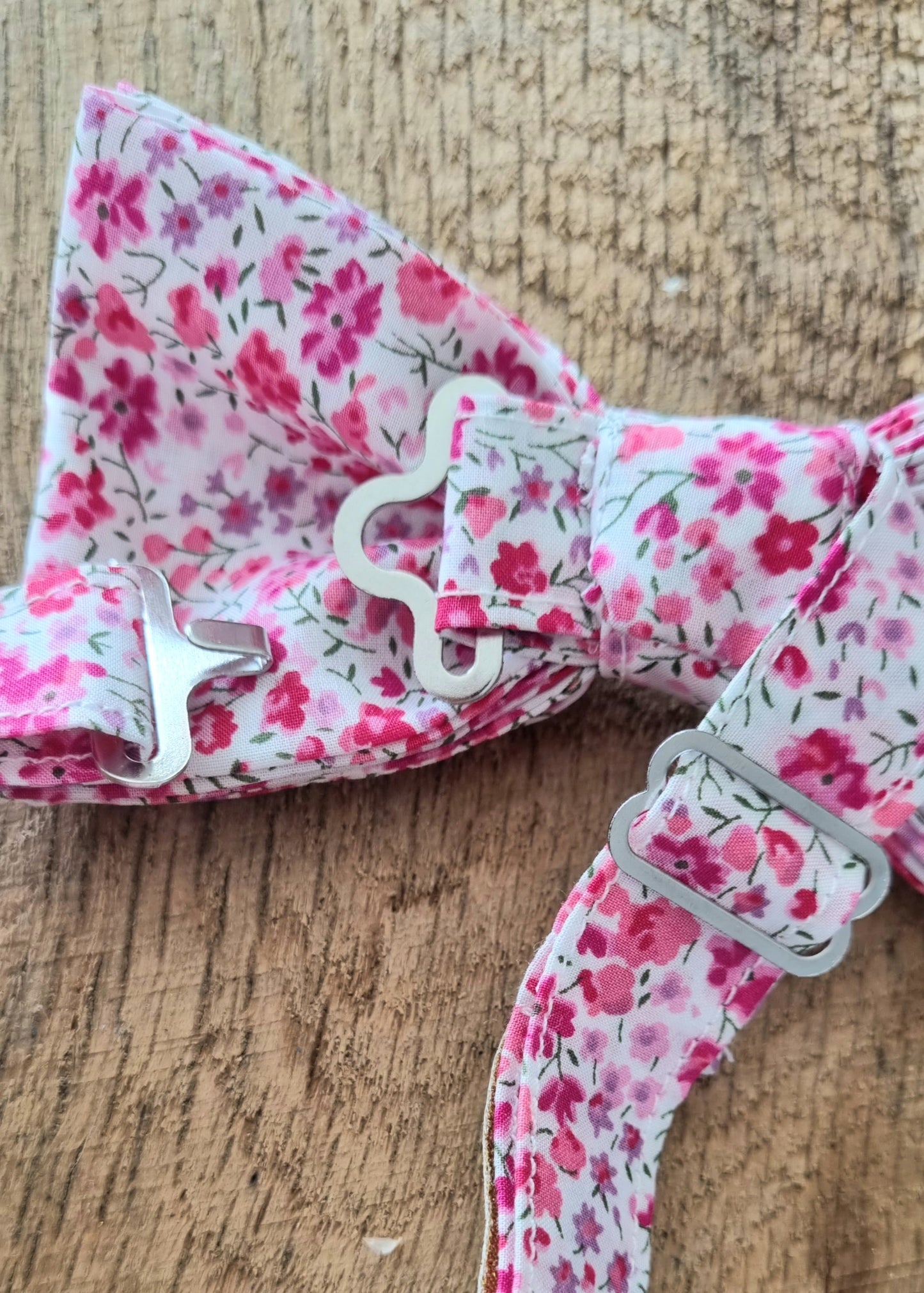 LE FANTAISISTE Noeud-Papillon en tissu Liberty floral