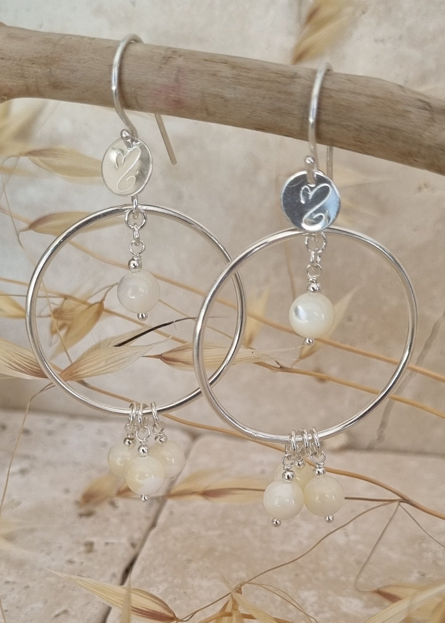 DOUCEUR Boucles d'oreilles créoles argent 925 et nacre blanche