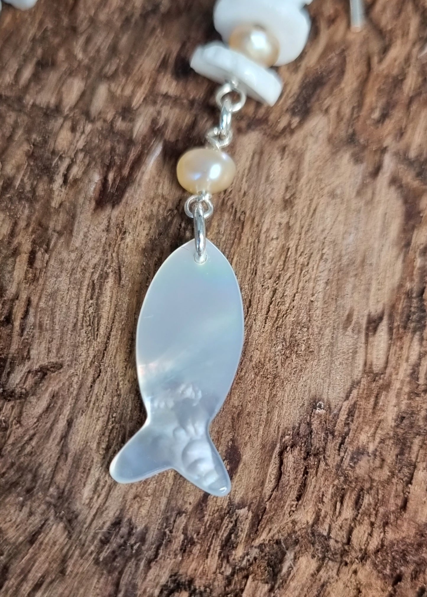 FANTAISIE Boucles d'oreilles argent 925, nacre blanche, perles de culture d'eau douce et coquillages